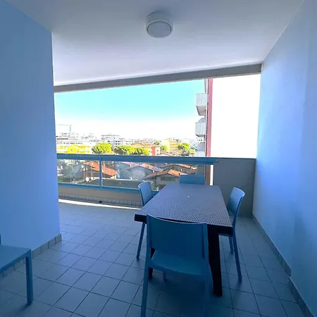 Apartment In 53196